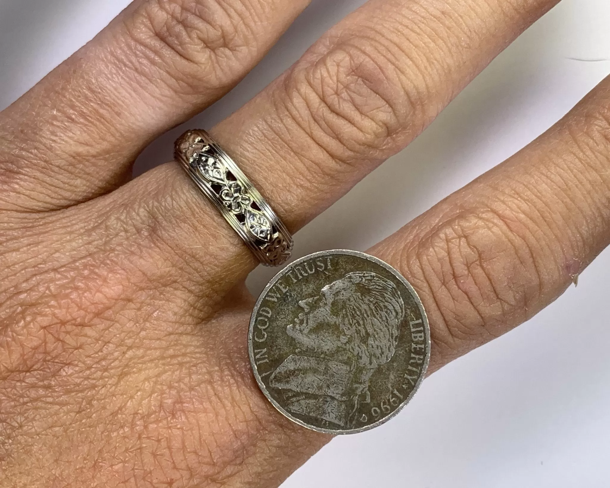 1930s Ornate Wedding Ring in 14k White Gold with a Stunning Floral Design. Perfect Stacking Band.