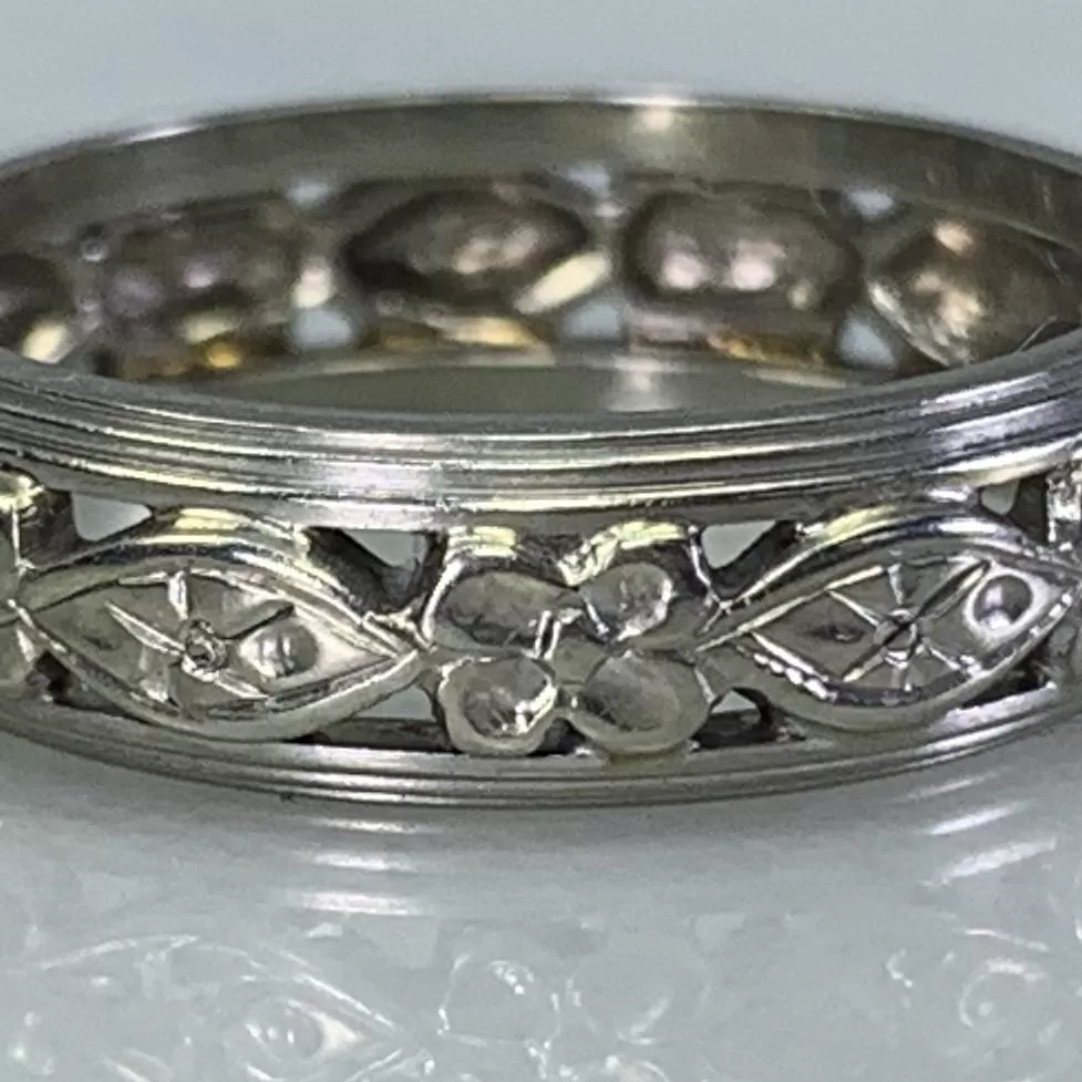 1930s Ornate Wedding Ring in 14k White Gold with a Stunning Floral Design. Perfect Stacking Band.