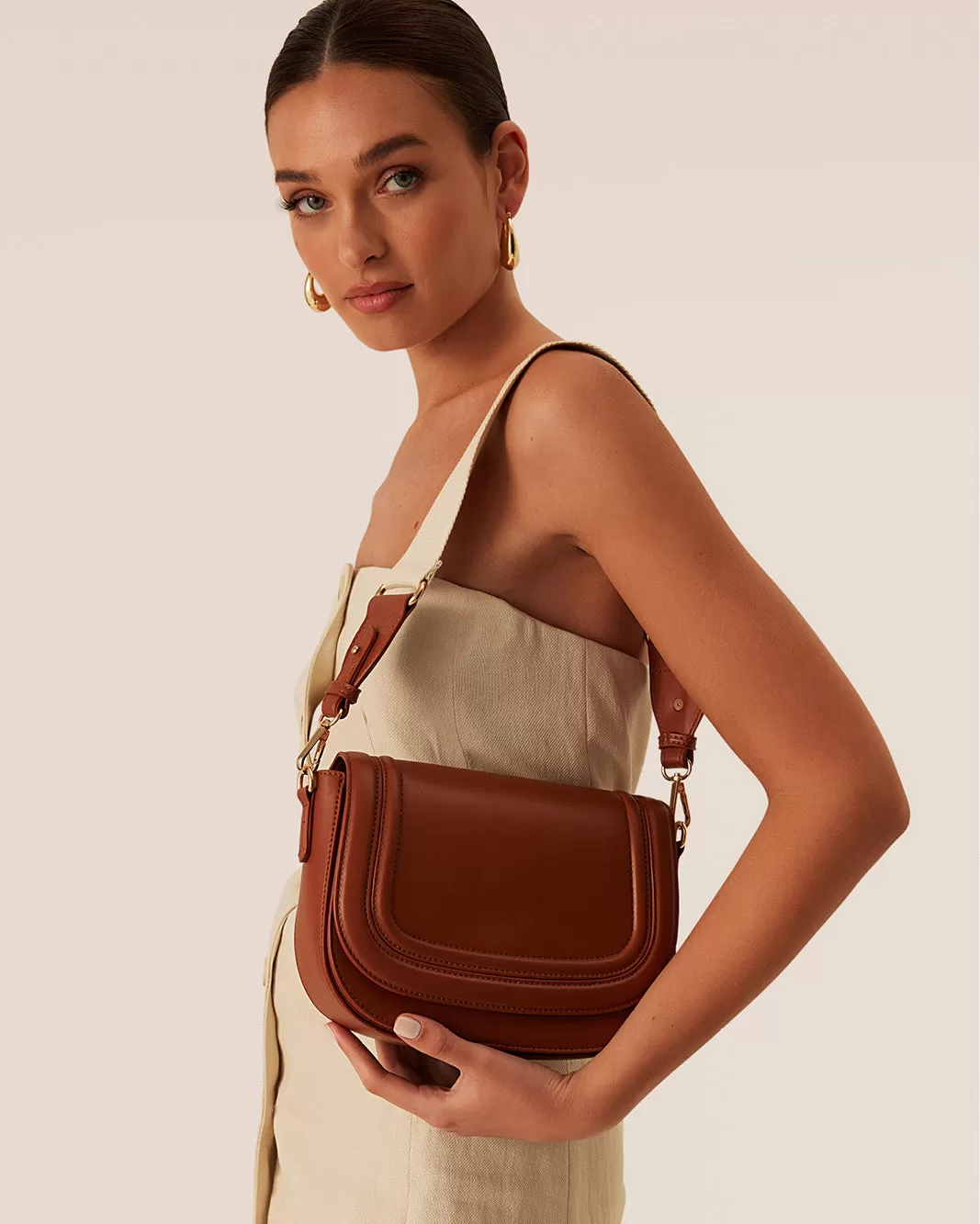 DANIELLA SHOULDER BAG - TAN