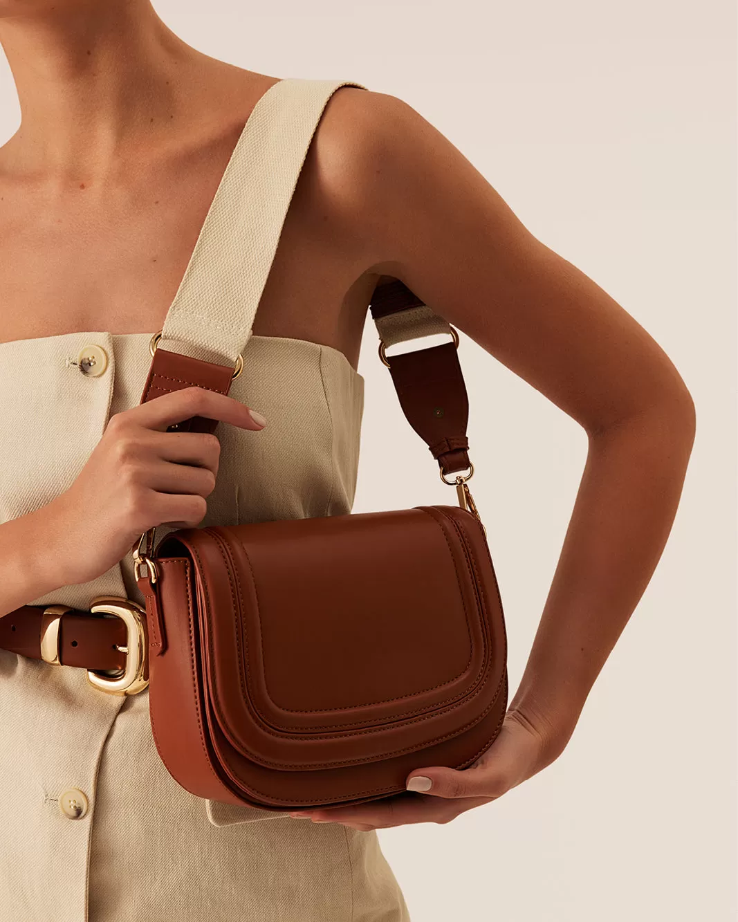 DANIELLA SHOULDER BAG - TAN