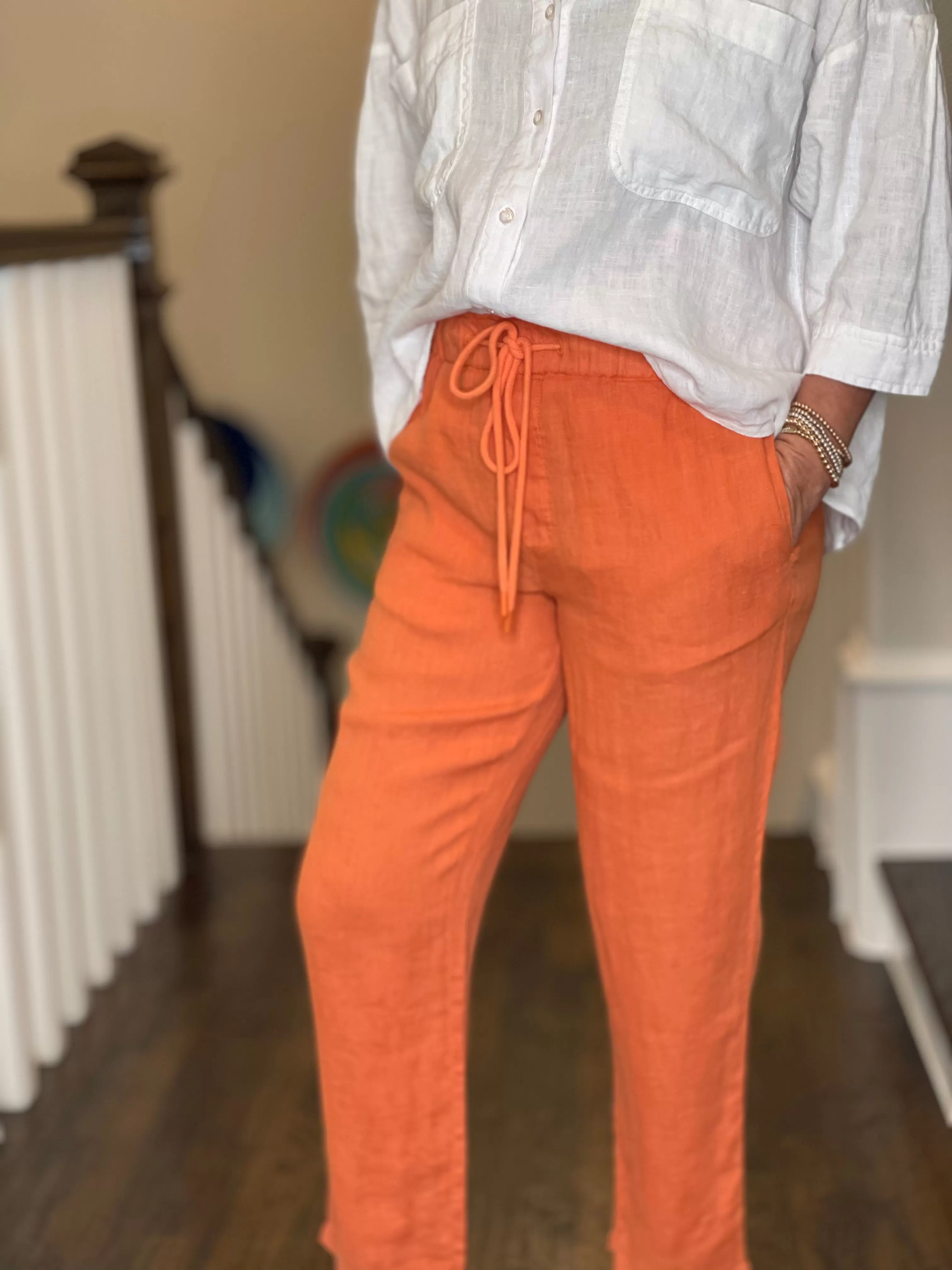 Kut from the Kloth Haisley Drawstring Linen Pant in Terracotta