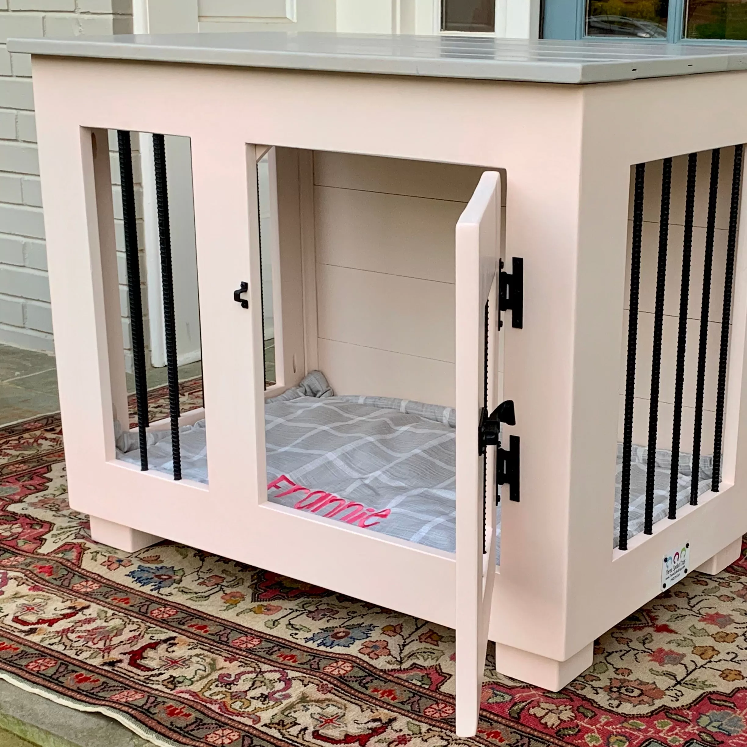 Luxury Dog Kennel - Single & Double Cozy Dog Dens