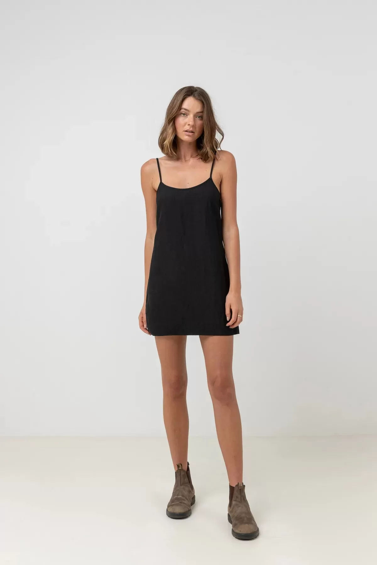 Robe Classic Slip Noire