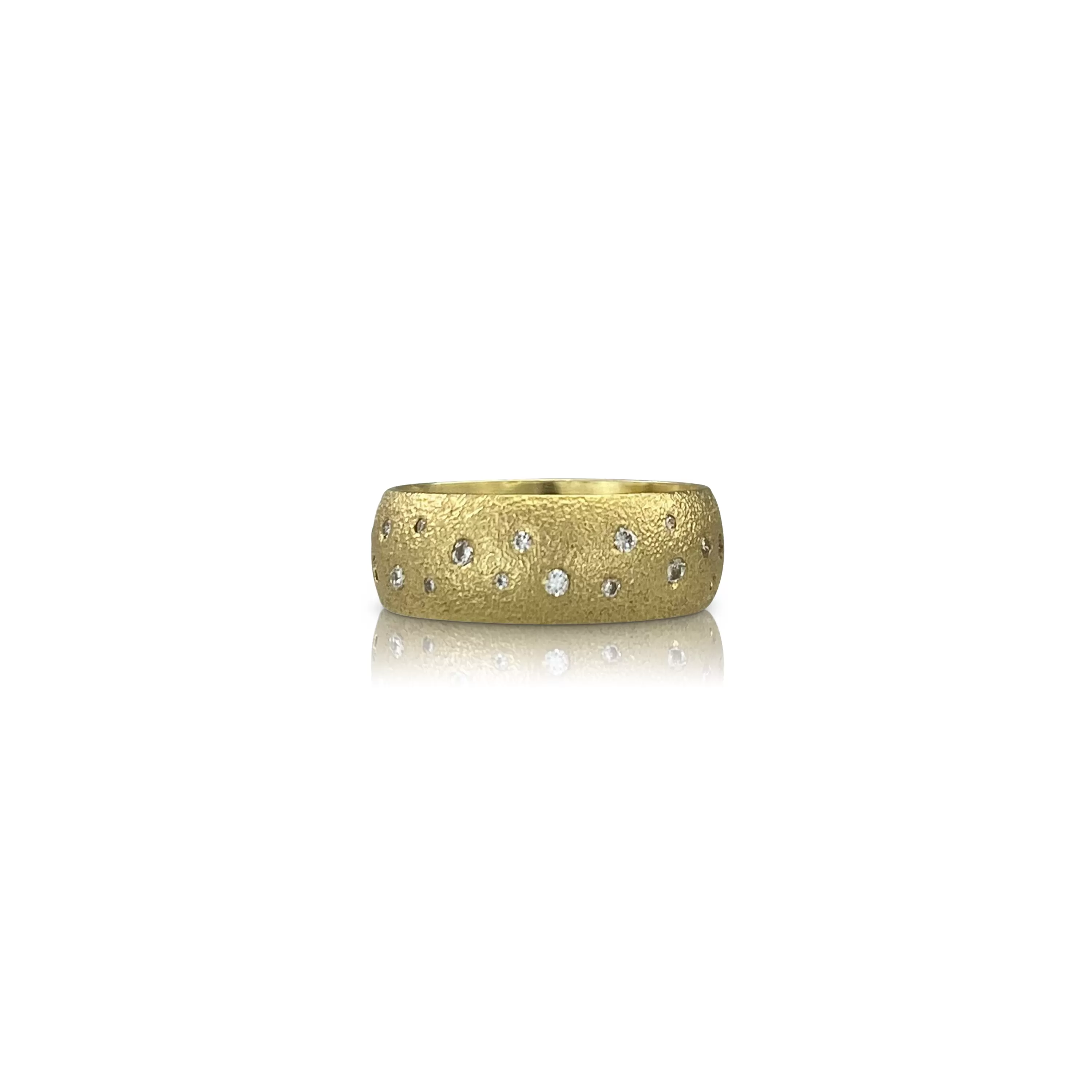 Sprinkle Band in Hammered Yellow Gold with Diamonds