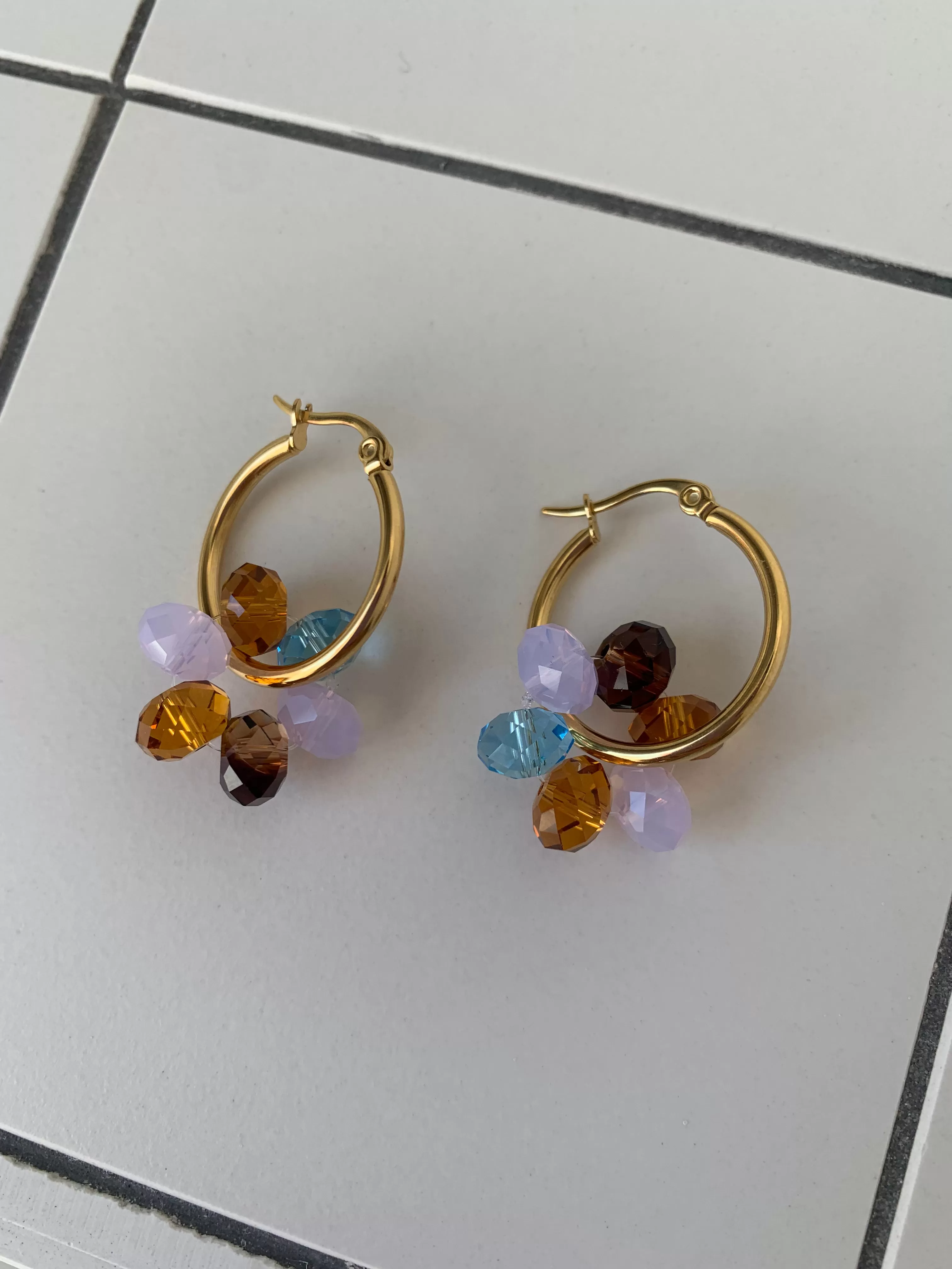 SWAROVSKI FLOWER GOLD MEDIUM HOOPS